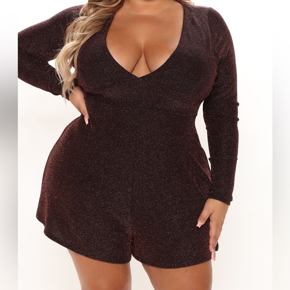 Fashion Nova Metallic Shimmer Romper Size 1X – Rose Gold/Black